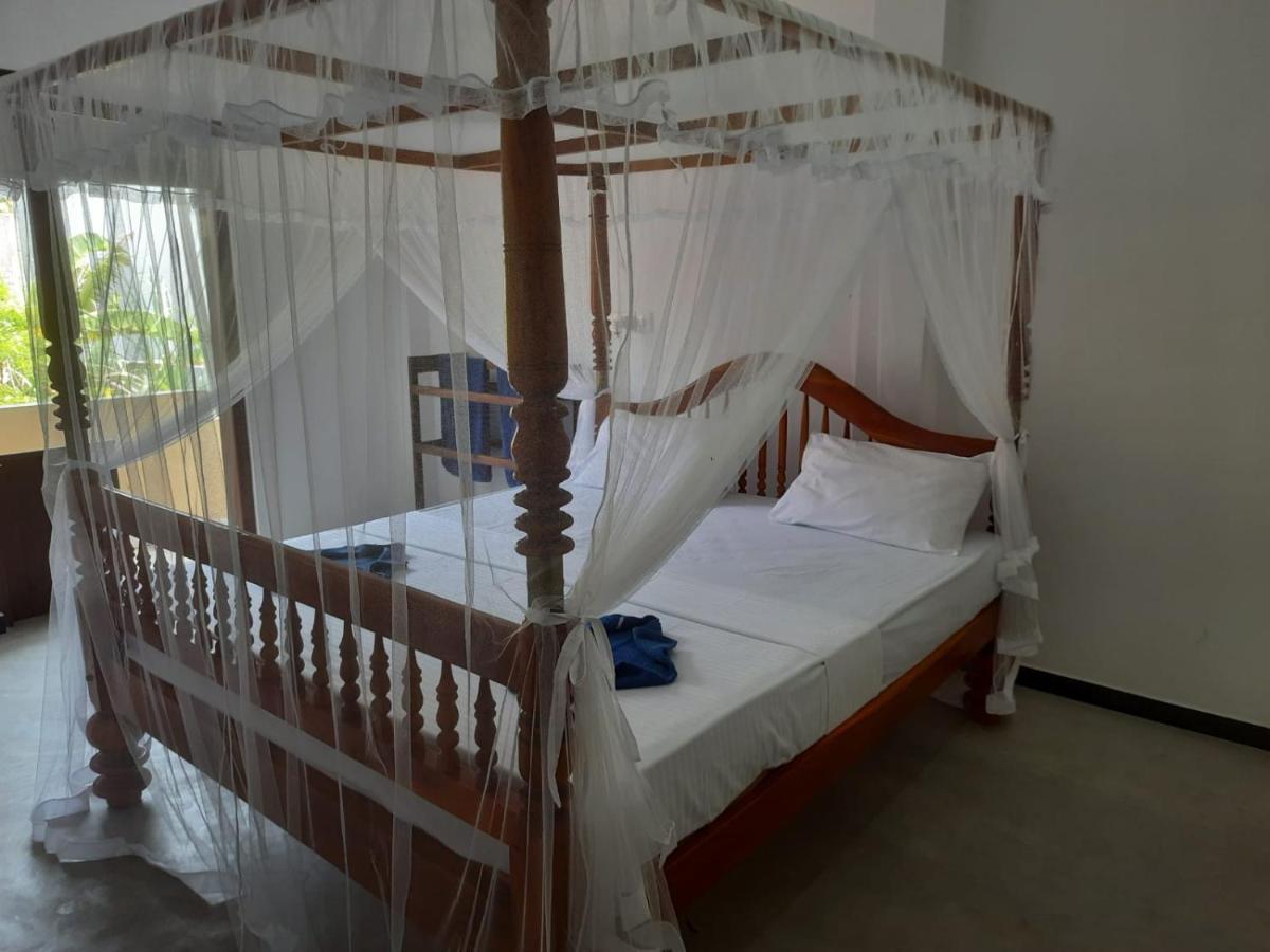 Bluefin Place To Stay Unawatuna Exterior photo