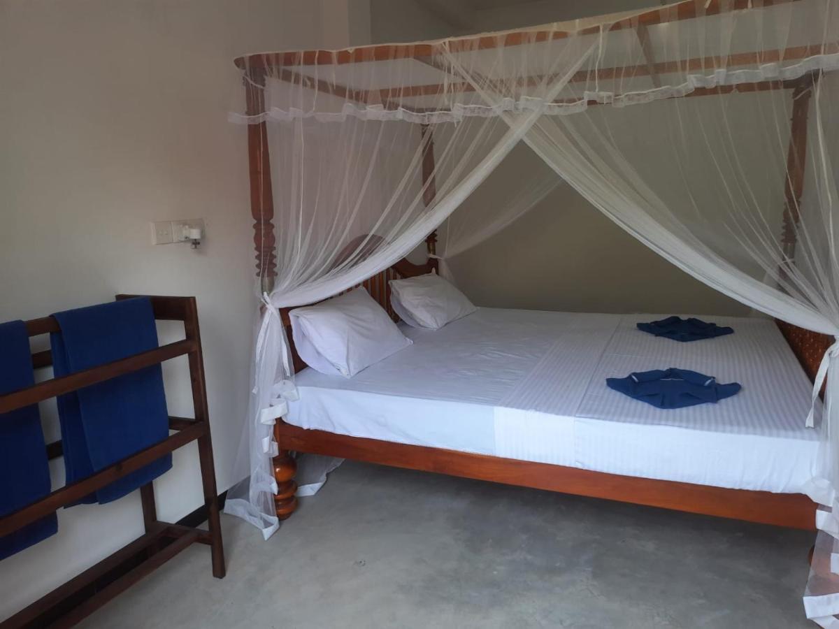 Bluefin Place To Stay Unawatuna Exterior photo
