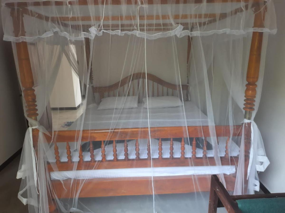 Bluefin Place To Stay Unawatuna Exterior photo