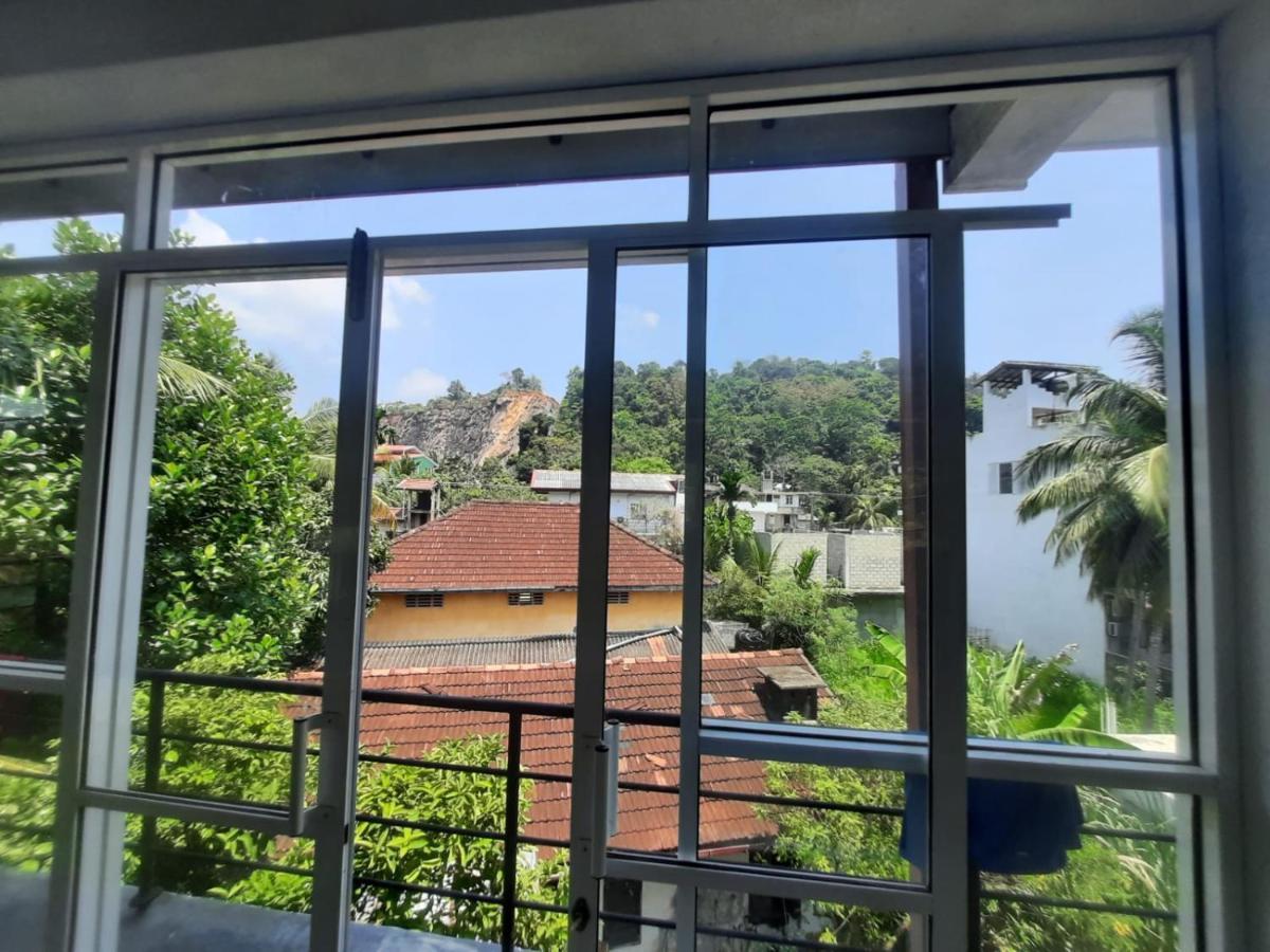 Bluefin Place To Stay Unawatuna Exterior photo